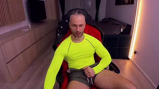 MarisMuscle online show from February 2025 07:38:01 PM