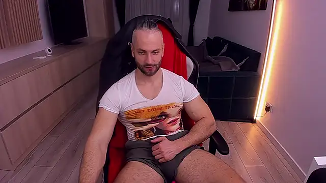 MarisMuscle online show from February 2025 06:58:02 PM