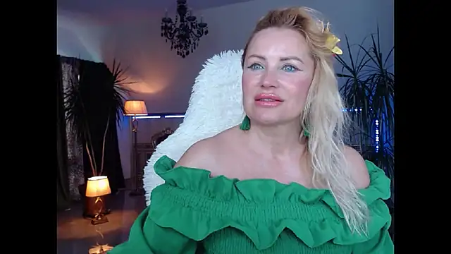 Snapshot of eyesangel22 chatting on December 2024 08:37:02 AM eyesangel22 online show from December 2024 08:37:02 AM