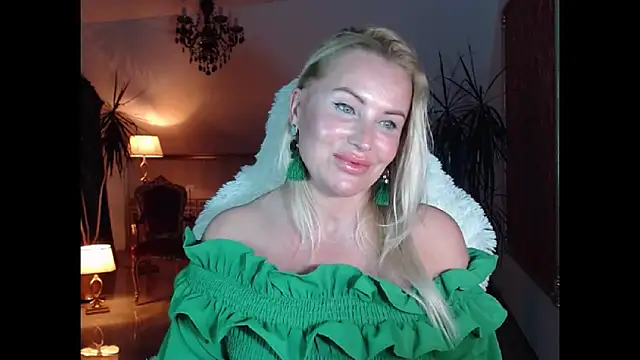 Snapshot of eyesangel22 chatting on January 2025 02:45:01 PM eyesangel22 online show from January 2025 02:45:01 PM