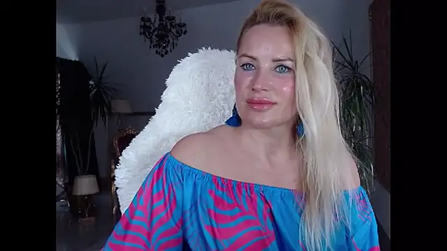 Snapshot of eyesangel22 chatting on January 2025 09:49:02 AM eyesangel22 online show from January 2025 09:49:02 AM