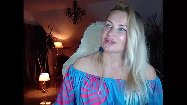 Snapshot of eyesangel22 chatting on January 2025 03:55:02 PM eyesangel22 online show from January 2025 03:55:02 PM