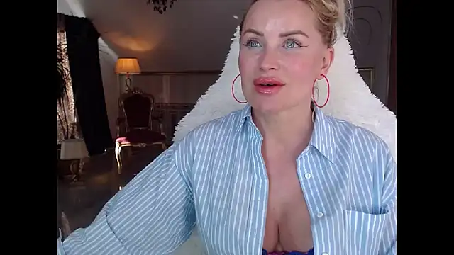 Snapshot of eyesangel22 chatting on February 2025 01:33:02 PM eyesangel22 online show from February 2025 01:33:02 PM