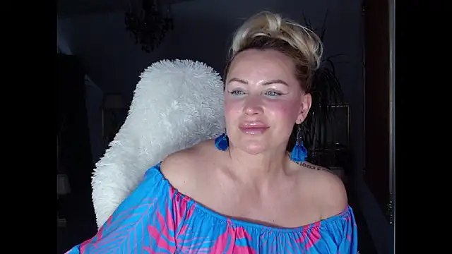 Snapshot of eyesangel22 chatting on February 2025 03:24:02 PM eyesangel22 online show from February 2025 03:24:02 PM