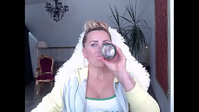 Snapshot of eyesangel22 chatting on March 2025 11:08:02 AM eyesangel22 online show from March 2025 11:08:02 AM