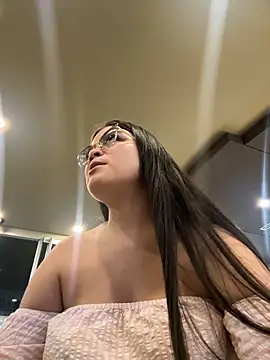 CamilaSofiia online show from May 2026 11:44:01 PM
