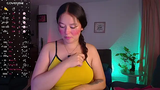 Snapshot of Lexie_Thompson10 chatting on March 2025 05:20:02 AM Lexie Thompson10 online show from March 2025 05:20:02 AM