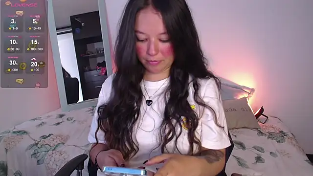 Snapshot of Lexie_Thompson10 chatting on September 2025 05:23:02 PM Lexie Thompson10 online show from September 2025 05:23:02 PM