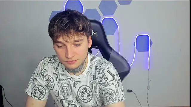 Snapshot of Chris_Tyson chatting on December 2024 11:04:02 AM Chris Tyson online show from December 2024 11:04:02 AM