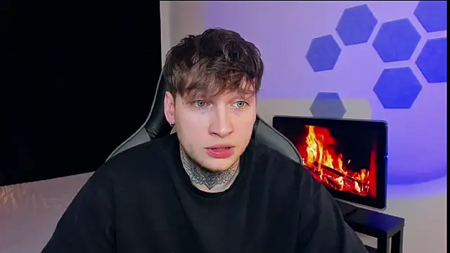 Snapshot of Chris_Tyson chatting on February 2025 02:14:01 AM Chris Tyson online show from February 2025 02:14:01 AM