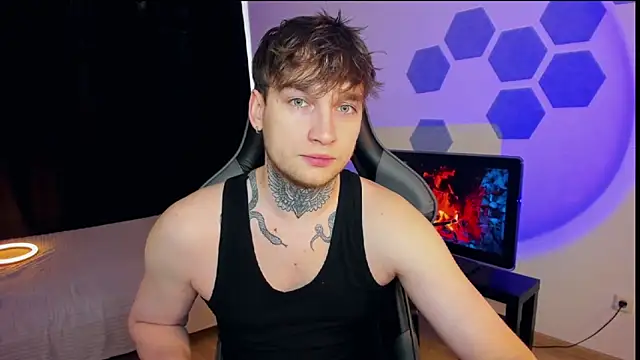 Snapshot of Chris_Tyson chatting on February 2025 07:56:01 AM Chris Tyson online show from February 2025 07:56:01 AM