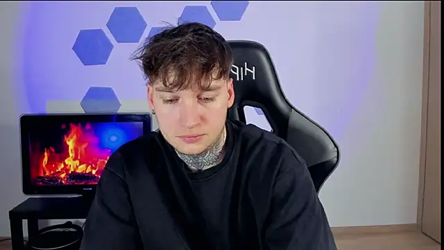 Snapshot of Chris_Tyson chatting on March 2025 01:43:01 AM Chris Tyson online show from March 2025 01:43:01 AM