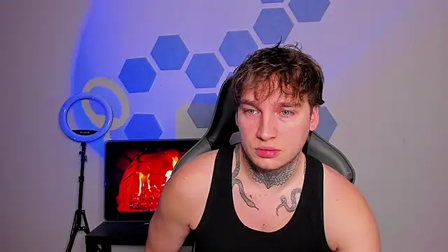 Snapshot of Chris_Tyson chatting on November 2025 10:12:01 PM Chris Tyson online show from November 2025 10:12:01 PM