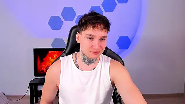 Chris Tyson online show from December 2025 09:47:02 AM