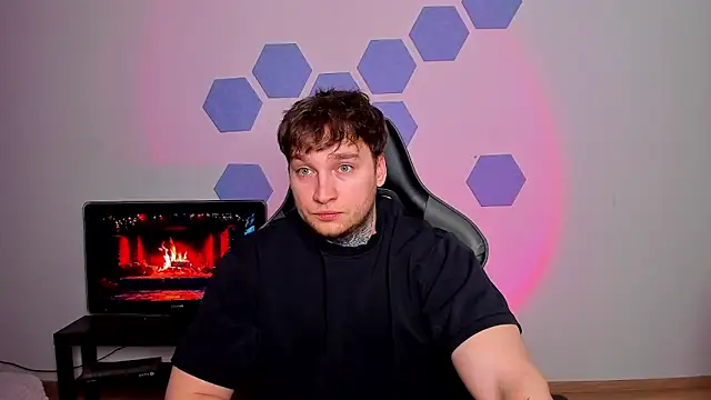 Snapshot of Chris_Tyson chatting on April 2026 08:42:01 PM Chris Tyson online show from April 2026 08:42:01 PM