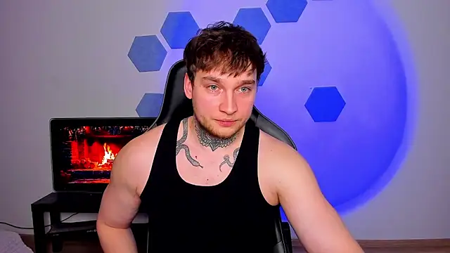 Snapshot of Chris_Tyson chatting on April 2026 08:09:01 PM Chris Tyson online show from April 2026 08:09:01 PM