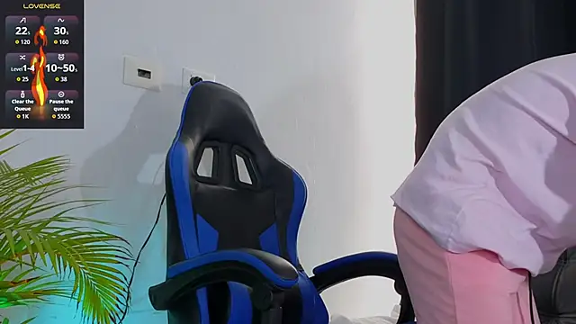 EdwardRoss  online show from November 2025 07:41:02 PM