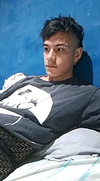 Snapshot of LYZBORNHD chatting on January 2025 04:21:01 AM LYZBORNHD online show from January 2025 04:21:01 AM