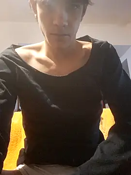 Snapshot of LYZBORNHD chatting on October 2025 09:48:01 PM LYZBORNHD online show from October 2025 09:48:01 PM