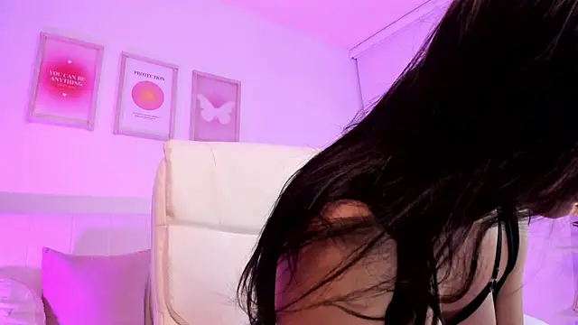 Snapshot of Steff_London chatting on January 2025 02:19:02 AM Steff London online show from January 2025 02:19:02 AM