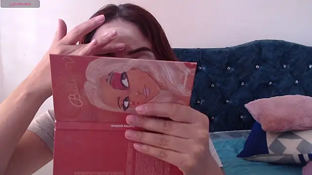 Kate lorens9 online show from January 2025 05:51:02 PM