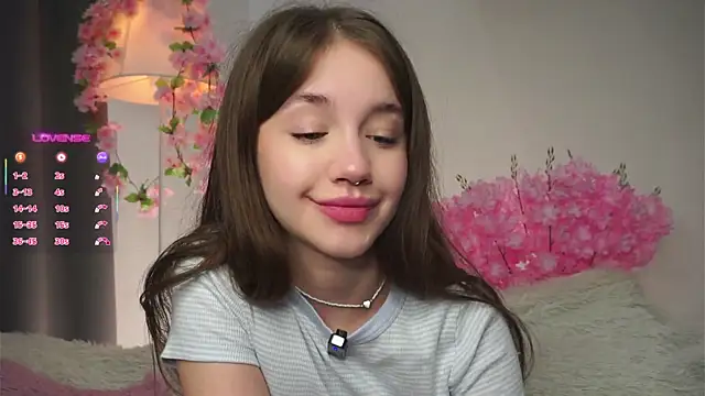 AmiLewis online show from September 2025 01:17:01 AM