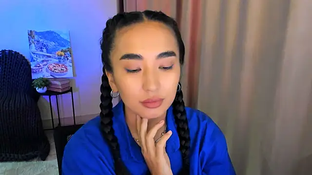 worldofkim online show from March 2025 08:21:02 AM