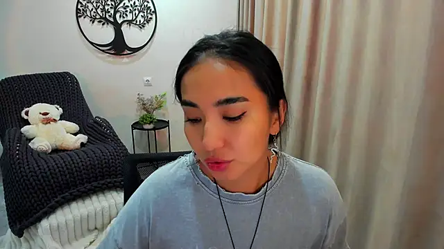 worldofkim online show from September 2025 07:20:01 AM