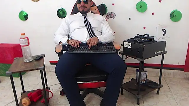 Snapshot of KalethBigDick chatting on March 2026 06:19:02 AM KalethBigDick online show from March 2026 06:19:02 AM