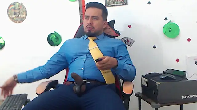 Snapshot of KalethBigDick chatting on April 2026 08:04:01 AM KalethBigDick online show from April 2026 08:04:01 AM