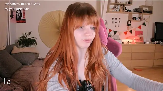 Snapshot of lil_lia chatting on March 2026 11:43:02 PM lil lia online show from March 2026 11:43:02 PM