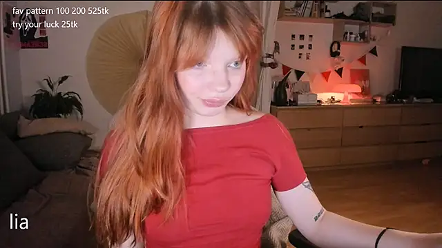 Snapshot of lil_lia chatting on March 2026 10:49:01 PM lil lia online show from March 2026 10:49:01 PM