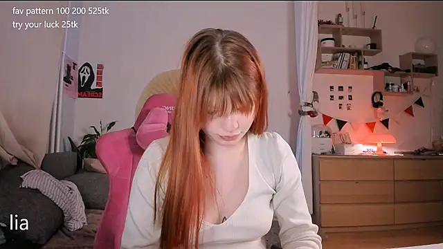 Snapshot of lil_lia chatting on March 2026 12:36:02 AM lil lia online show from March 2026 12:36:02 AM
