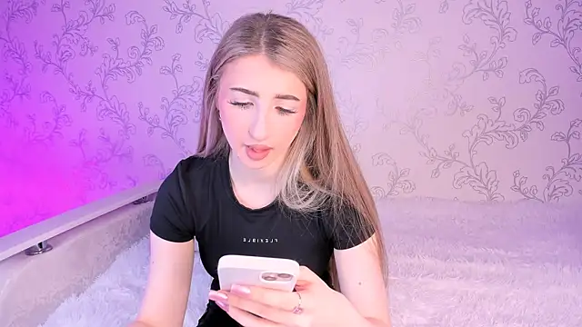 Snapshot of milky_waybaby chatting on January 2025 02:29:02 PM milky waybaby online show from January 2025 02:29:02 PM