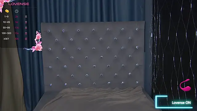 EmilyKents online show from October 2025 01:04:02 AM