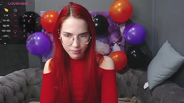 EmilyKents online show from October 2025 02:00:01 AM