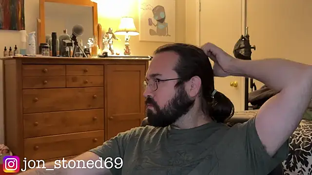 Snapshot of Seraph_De_La_Luna chatting on May 2026 04:48:02 PM Seraph De La Luna online show from May 2026 04:48:02 PM