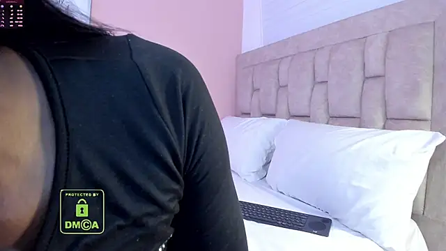 Snapshot of scarlet_darling26 chatting on March 2025 12:47:02 AM scarlet darling26 online show from March 2025 12:47:02 AM