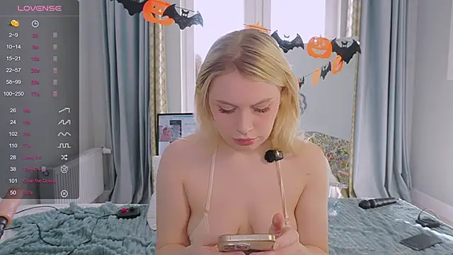 Meukotis online show from October 2025 07:54:01 AM