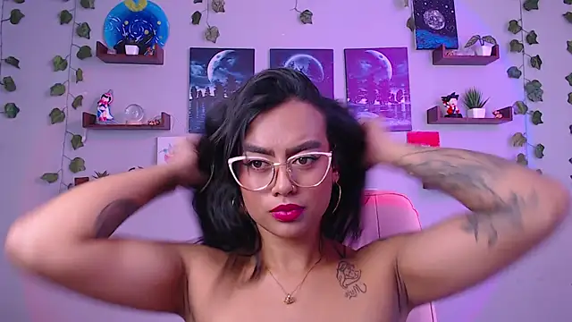 Snapshot of macey_elliot_ chatting on February 2025 04:24:02 PM macey elliot online show from February 2025 04:24:02 PM