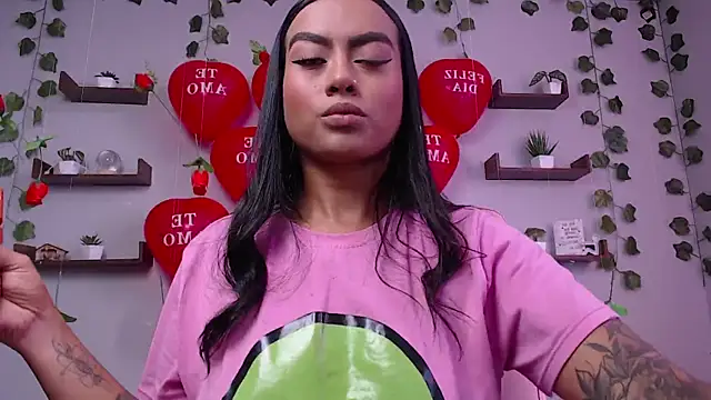 Snapshot of macey_elliot_ chatting on February 2025 03:38:01 PM macey elliot online show from February 2025 03:38:01 PM