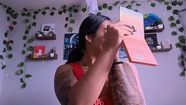 Snapshot of macey_elliot_ chatting on December 2025 05:11:02 PM macey elliot online show from December 2025 05:11:02 PM