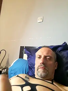 olivier59930 online show from December 2024 06:06:01 PM