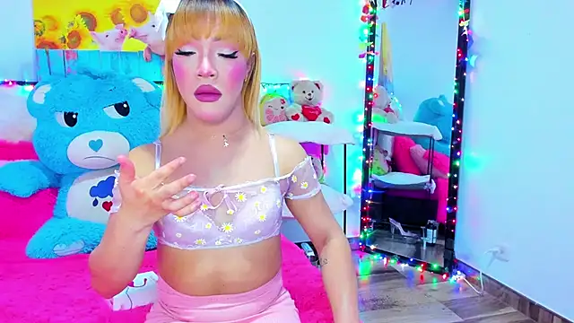Snapshot of Candy_Candy__ chatting on April 2026 01:27:01 AM Candy Candy online show from April 2026 01:27:01 AM