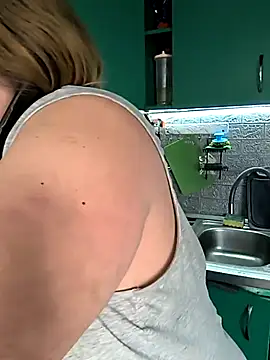 jusichka online show from February 2025 01:11:01 PM