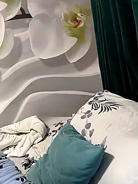 jusichka online show from February 2025 10:28:01 PM