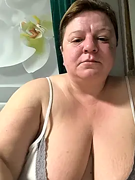 jusichka online show from November 2025 06:40:01 PM