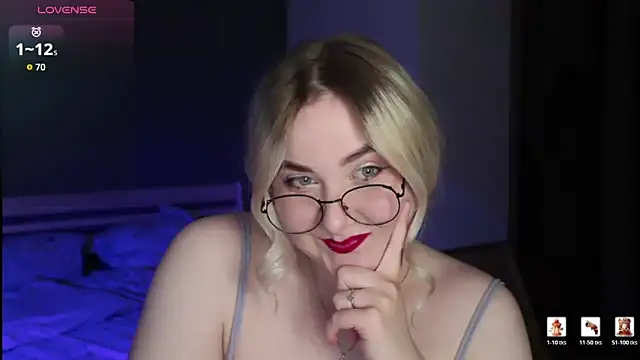 Snapshot of sensual_girrrl chatting on April 2026 11:51:02 PM sensual girrrl online show from April 2026 11:51:02 PM