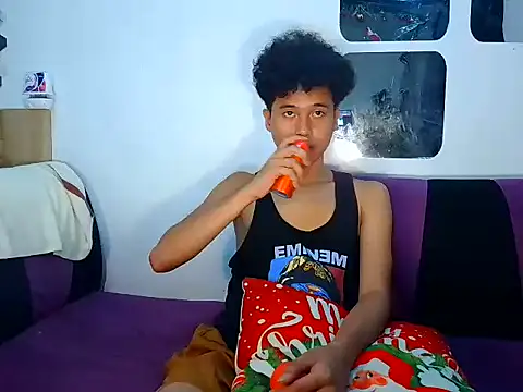 Asiantwink21 online show from December 2025 01:11:01 AM