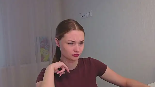 Snapshot of CharryClim chatting on October 2025 04:15:01 AM CharryClim online show from October 2025 04:15:01 AM